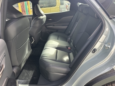 クラウンクロスオーバー(トヨタ)登録済未使用車 後席内装