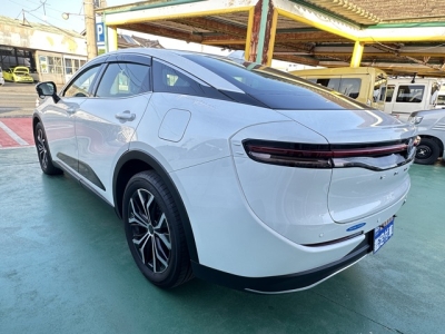 クラウンクロスオーバー(トヨタ)中古車 後方