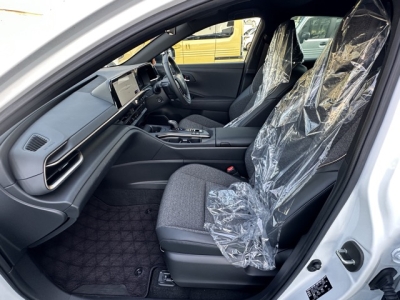 クラウンクロスオーバー(トヨタ)中古車 前席内装