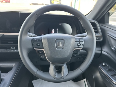 クラウンクロスオーバー(トヨタ)中古車 内外装写真他