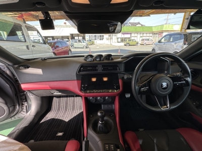 フェアレディZ(ニッサン)中古車 後席内装