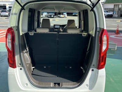 N-BOX(ホンダ)中古車 内外装写真他２