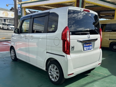 N-BOX(ホンダ)中古車 後方