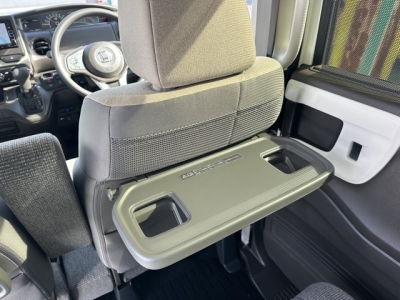 N-BOX(ホンダ)中古車 内外装写真他１
