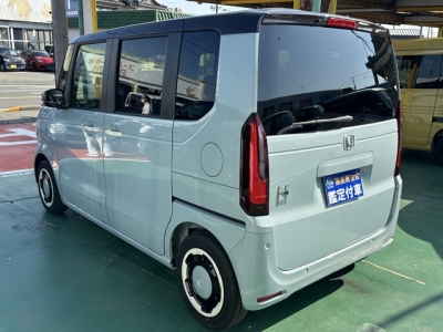 新型N-BOX(ホンダ)届出済未使用車 後方