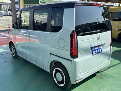 新型N-BOX(ホンダ)届出済未使用車 後方