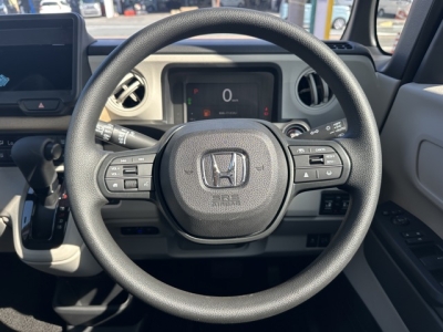 新型N-BOX(ホンダ)届出済未使用車 内外装写真