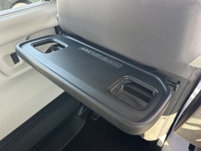 新型N-BOX(ホンダ)届出済未使用車 内外装写真他