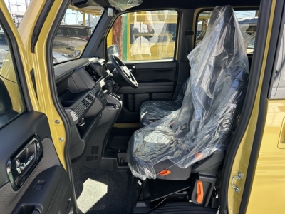 N-VAN(ホンダ)届出済未使用車 前席内装