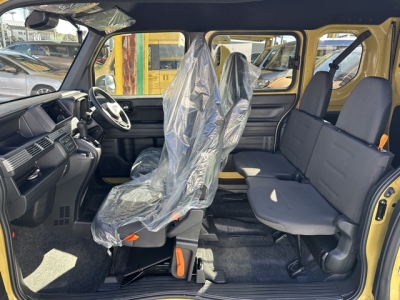 N-VAN(ホンダ)届出済未使用車 後席内装