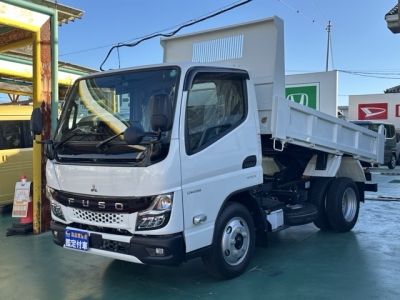 キャンター(三菱)登録済未使用車 前方