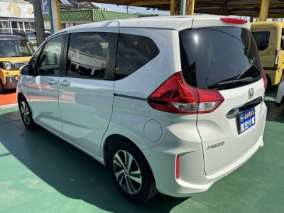 フリード(ホンダ)中古車 後方