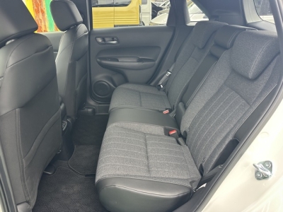 フィット(ホンダ)中古車 後席内装