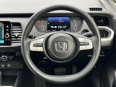 フィット(ホンダ)中古車 内外装写真