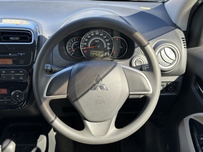 ミラージュ(三菱)中古車 内外装写真