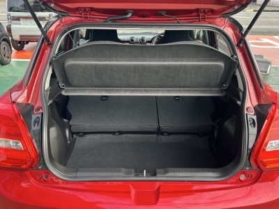 スイフトスポーツ(スズキ)中古車 内外装写真他２