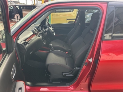 スイフトスポーツ(スズキ)中古車 前席内装