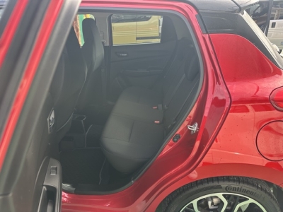 スイフトスポーツ(スズキ)中古車 後席内装