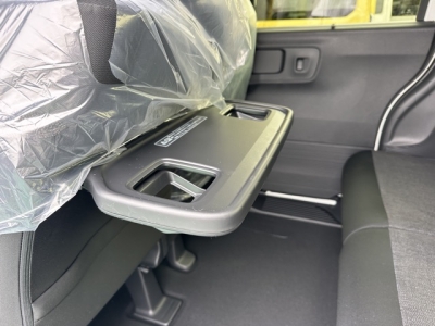 新型N-BOX(ホンダ)届出済未使用車 内外装写真