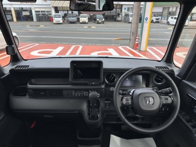 新型N-BOX(ホンダ)届出済未使用車 内外装写真他１