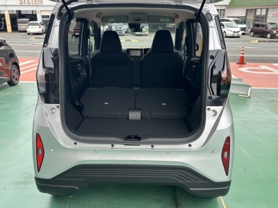 サクラ(ニッサン)中古車 内外装写真他２