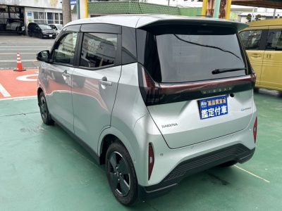 サクラ(ニッサン)中古車 後方