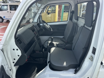 ミニキャブトラック(三菱)中古車 前席内装