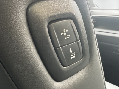 クラウンクロスオーバー(トヨタ)中古車 内外装写真他