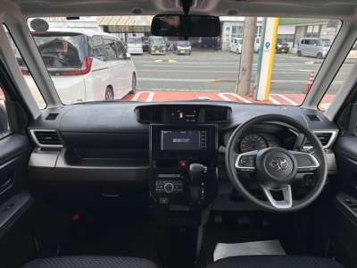 ルーミー(トヨタ)中古車 後席から見た前席