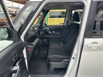 ルークス(ニッサン)レンタＵＰ 前席内装