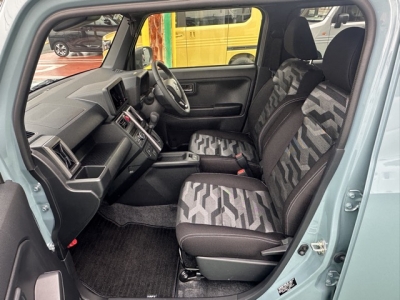 タフト(ダイハツ)届出済未使用車 前席内装