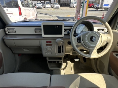 ラパン(スズキ)中古車 後席から見た前席