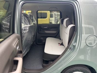 N-WGN(ホンダ)届出済未使用車 後席内装