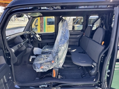 N-VAN(ホンダ)届出済未使用車 後席内装
