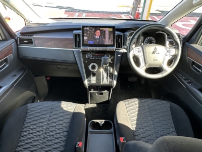 デリカD:5 4WD(三菱)レンタＵＰ 内外装写真