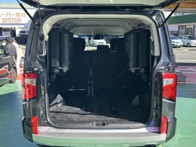 デリカD:5 4WD(三菱)レンタＵＰ 内外装写真他１