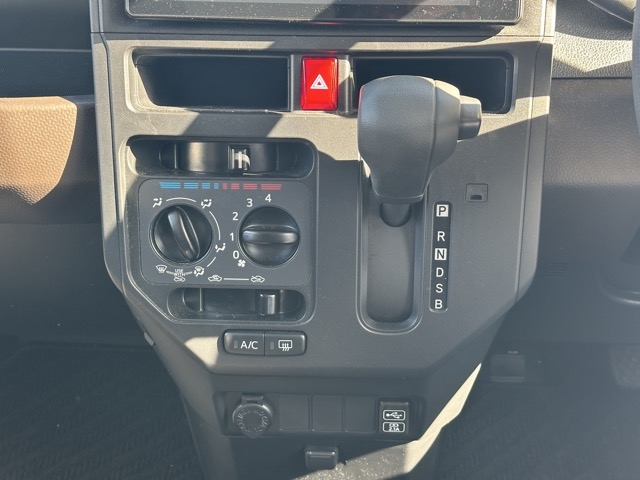 ルーミー(トヨタ)中古車 15