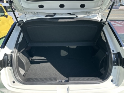 フロンクス(スズキ)中古車 内外装写真他２