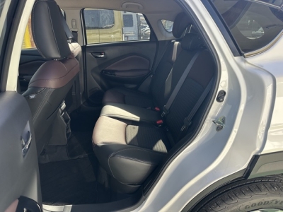 フロンクス(スズキ)中古車 後席内装