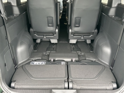 ステップワゴン(ホンダ)登録済未使用車 内外装写真他１