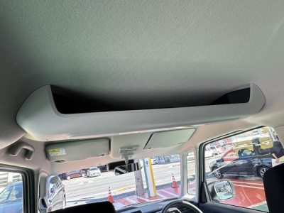 スペーシアベース(スズキ)中古車 後席から見た前席