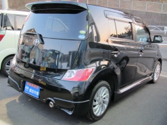 bB(トヨタ)中古車 後方