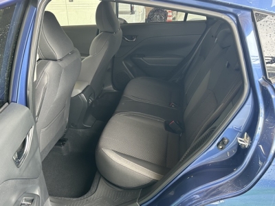 インプレッサ(スバル)中古車 後席内装