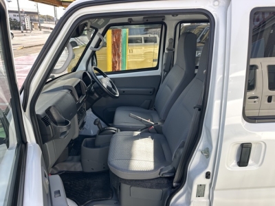 ミニキャブミーブ(三菱)レンタＵＰ 前席内装