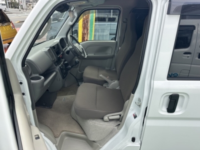 NV１００クリッパー(ニッサン)中古車 前席内装