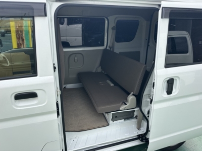 NV１００クリッパー(ニッサン)中古車 後席内装