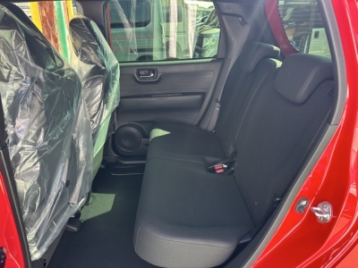 N-ONE(ホンダ)届出済未使用車 後席内装