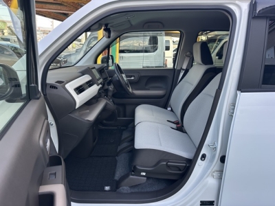 N-WGN(ホンダ)中古車 前席内装