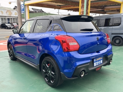 スイフトスポーツ(スズキ)登録済未使用車 後方