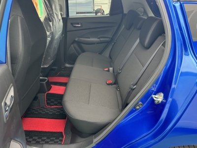 スイフトスポーツ(スズキ)登録済未使用車 後席内装